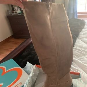 BareTraps Size 8 Tall Boots